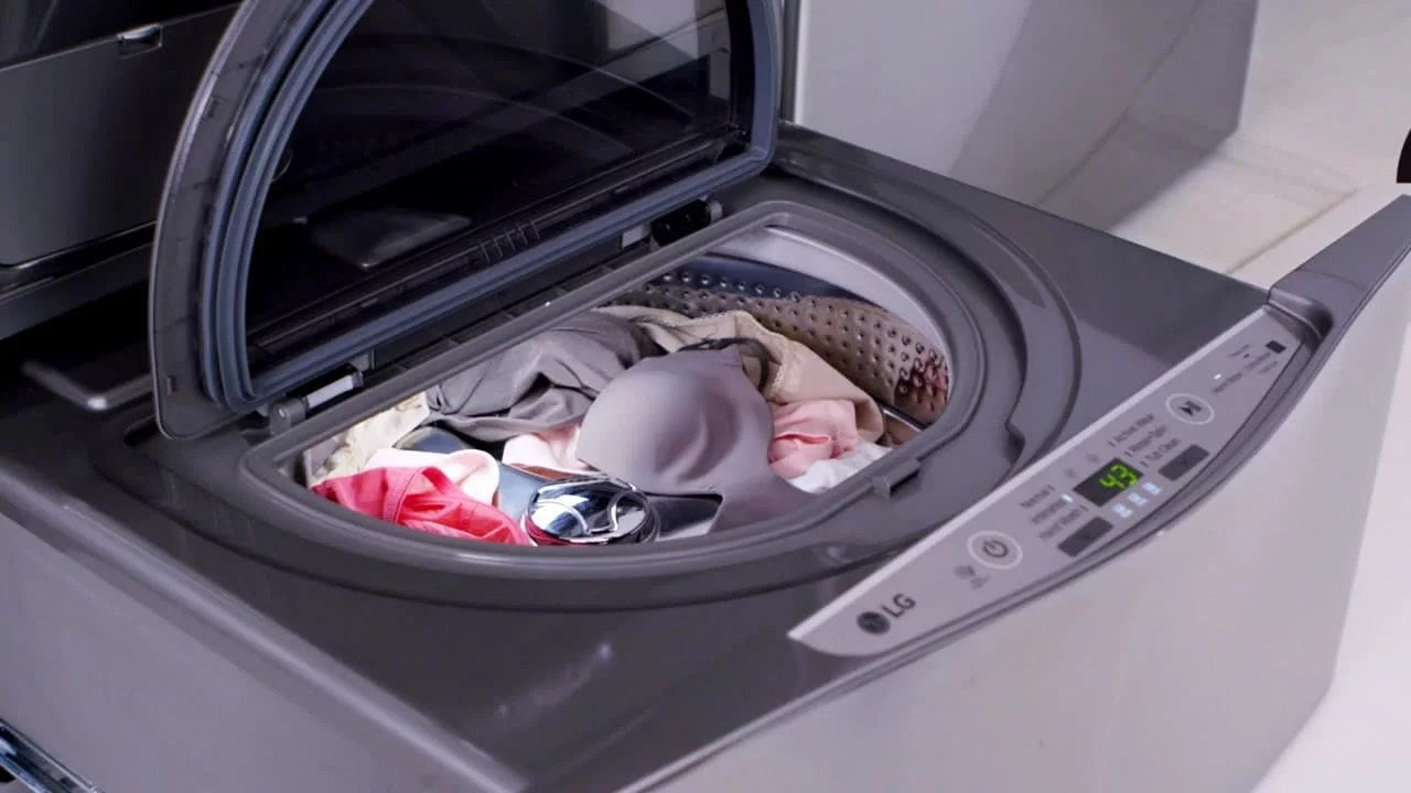 LG – SideKick 1.0 Cu. Ft. High-Efficiency Smart Top Load Pedestal Washer with 3-Motion Technology – Black steel